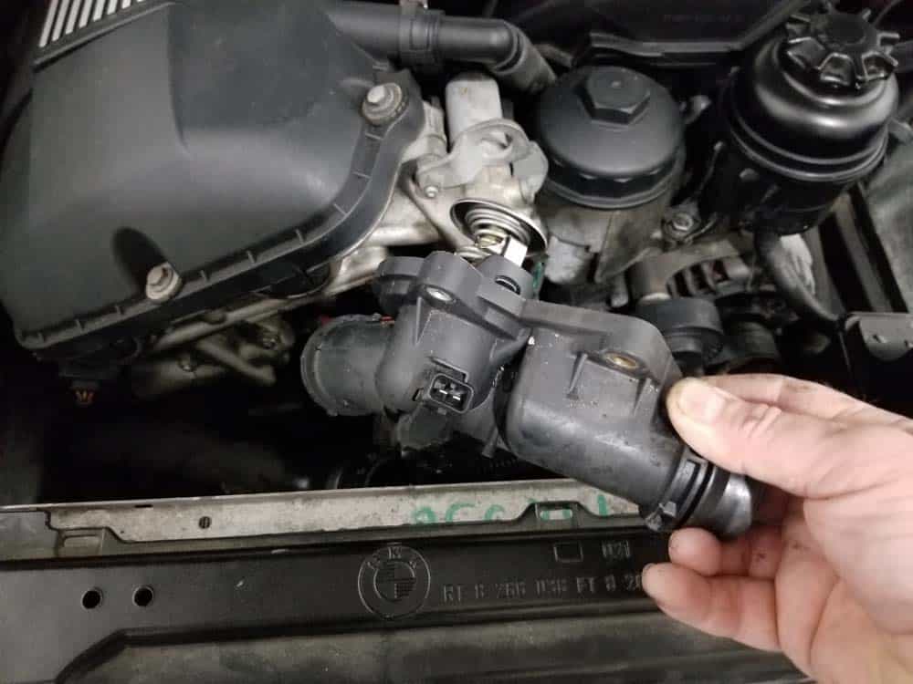 See B3869 repair manual